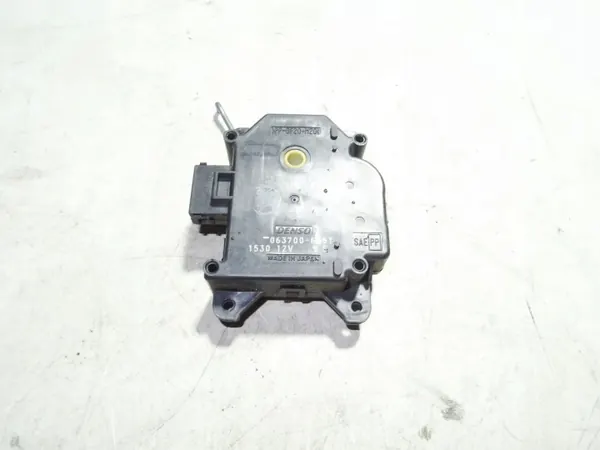 Motor de compuerta OEM 0637006351 para Mazda MPV II 2.0L Diesel image 2