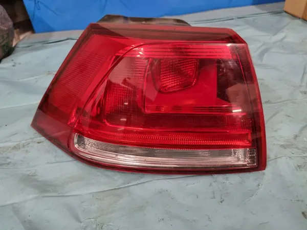 Lámpara Trasera Izquierda VW Golf 7 VII HB 2012- 5G0945095M image 2