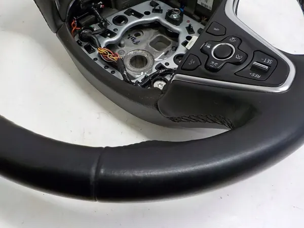 Ohjauspyörä OEM 39016154 KJL Opel Insignia A:lle image 8