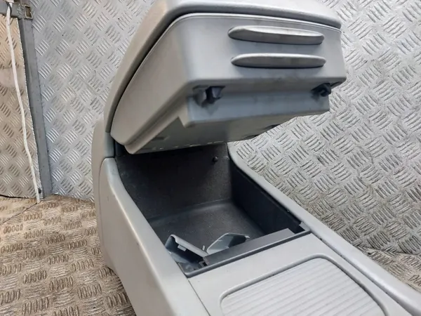 Middenconsole armsteun OEM 7L5941435A Porsche Cayenne image 5