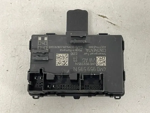 Unité de contrôle porte arrière AUDI E-Tron OEM 4M0959595N image 3