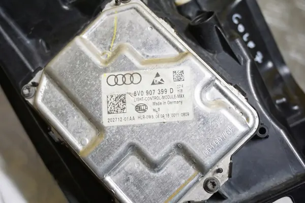 VW GOLF 7 2018-2020 FAROL LED DIREITO USA 5GM941060 S10 image 9