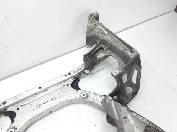 Framtvärbalk OEM 6759462 för BMW E60/E61 image 4