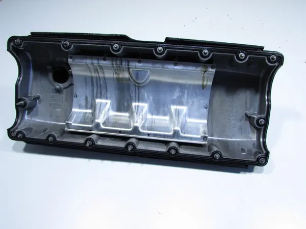 Tapa de válvulas VW Touareg 2.5 TDI BAC OEM image 3