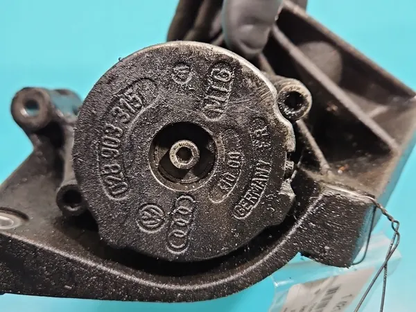 Base de montagem do alternador Audi 80 B4 1.9 TDI image 5