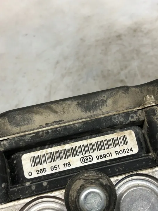 ABS-pompregelaar OEM 0265230390 Gebruikt image 6