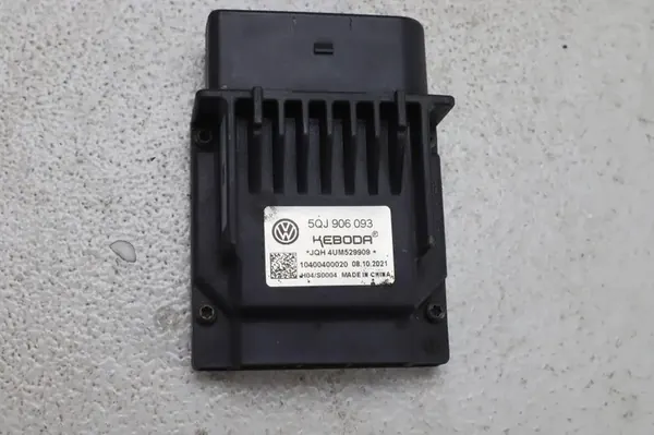Contrôleur de pompe à essence VW 5QJ906093 3.6L essence 2021 image 7
