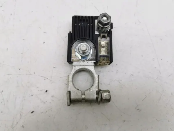 Fusível relé bateria Nissan Juke II F16 2023 OEM AMD141080 image 2
