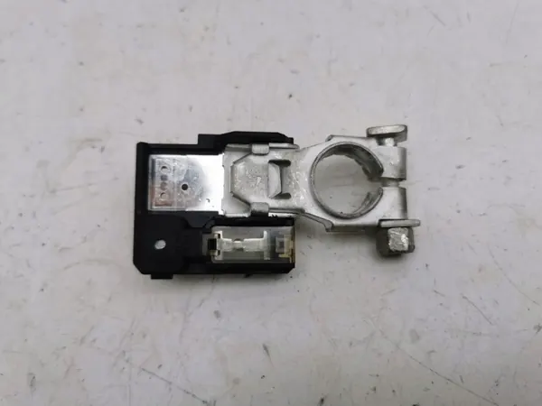Fusível relé bateria Nissan Juke II F16 2023 OEM AMD141080 image 5