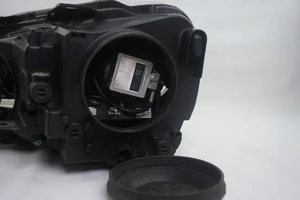 Farol Xenon Direito VW Golf VI image 9