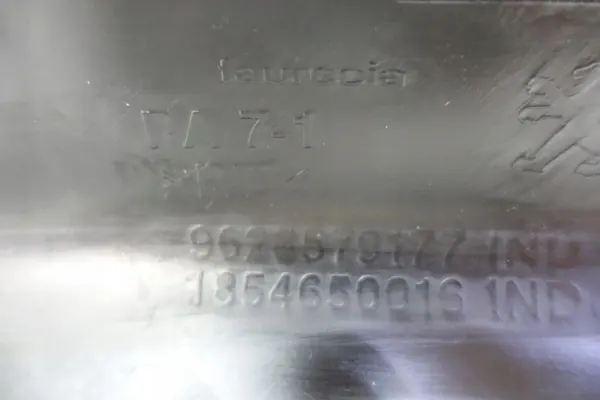 Garniture Pare-chocs Arrière OEM 1854650016 Citroen C3 image 9