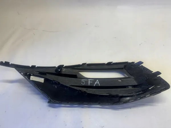 Rechte untere Frontstoßstangengitter OEM 5FA853666D9B9 image 4