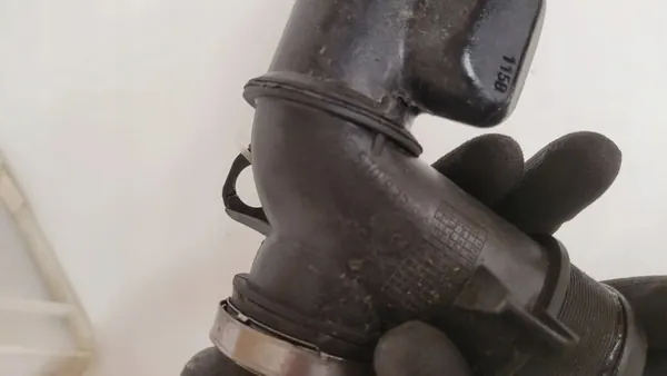 Citroen C5 2008 Ansaugschlauch image 5