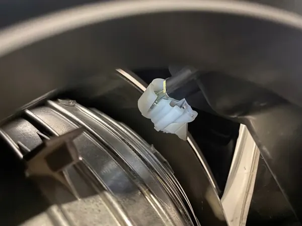 Oikea Etuvalaisin Volkswagen Caddy 4 2K5941006A image 7