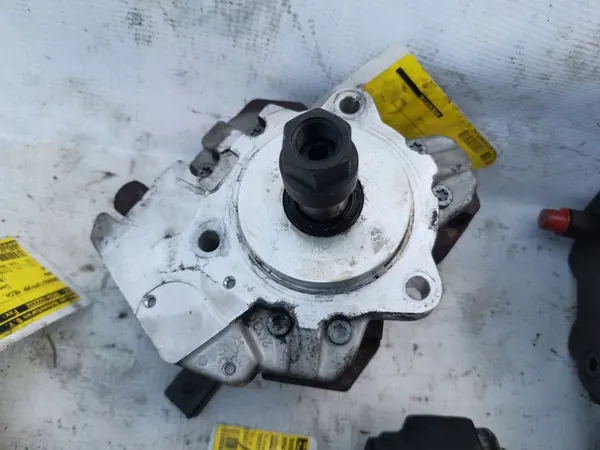 Brandstofpomp 7798333 0445010146 BMW E46 E87 E83 X3 E60 2.0 D image 3