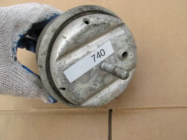 Soporte de motor Volkswagen 8D0 199 379S image 4