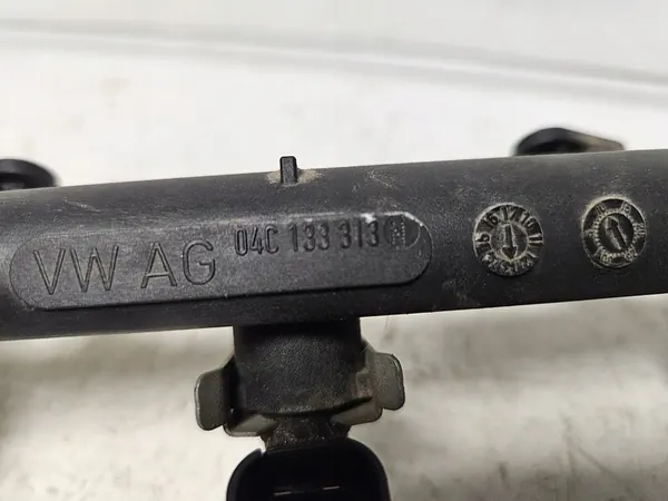 Rampe d'injection Skoda Citigo 1.0 MPI 04C133313N image 3