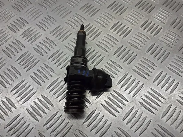Pompe lave-glace SEAT OE 038130073A pour Altea 1.9 TDI image 2