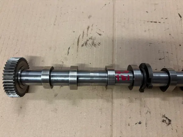 Árbol de levas usado OEM 059022DM para Audi A6 C7 3.0 TDI image 3