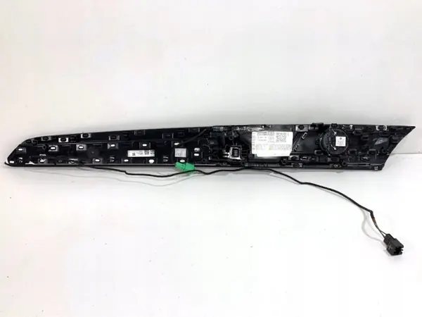 Manilla interior delantera derecha OEM 3G8867410FG image 4