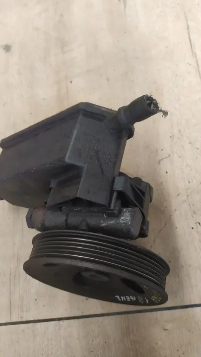 Servostuurpomp Opel Vectra B 1.8 image 7