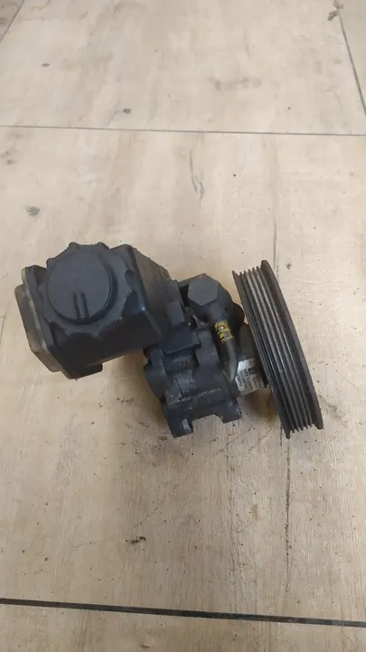 Servostuurpomp Opel Vectra B 1.8 image 8