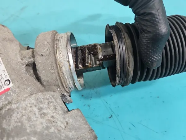 Crémaillère de direction OEM 6862287 pour BMW F30 image 7