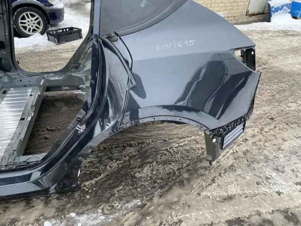 Tesla Model Y 2025 achter linker zijpaneel OEM 286184 image 2