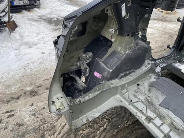 Tesla Model Y 2025 achter linker zijpaneel OEM 286184 image 3