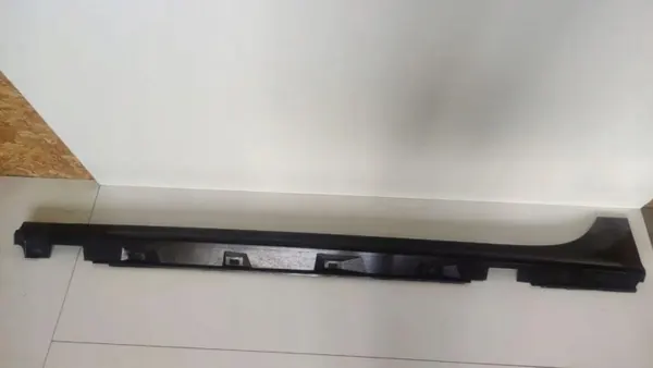 Audi A7 linker dorpelbeschermer OEM 4G8853859 - Gebruikt image 2