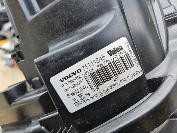 VOLVO XC90 I LIFT VASEN ETU BIXENON VALO image 5