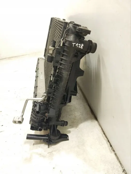 Radiador Audi Q5 2013 4H0121003N image 3