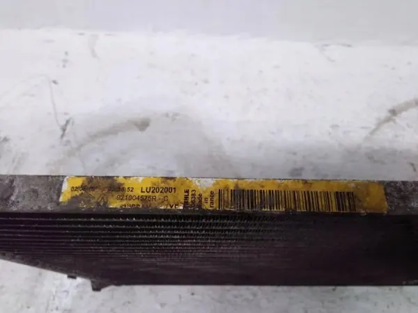Nissan OE 921004575R Gebruikte AC-condensor image 3