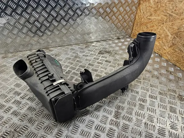 BMW Luchtfilterhuis OEM 8507565 - Gebruikt image 3