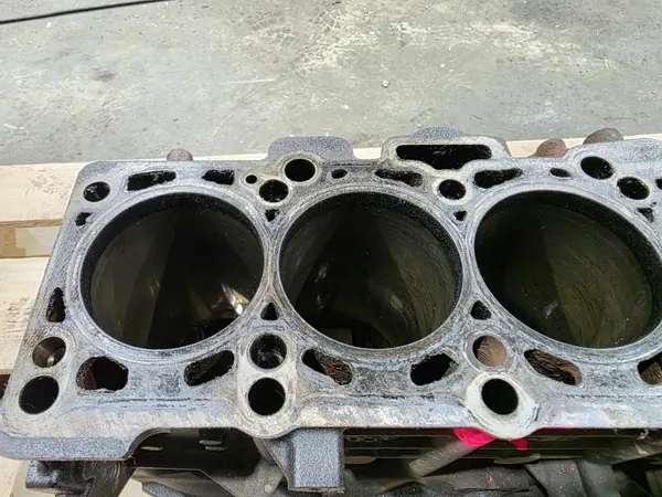 Bloc moteur OEM 03L021AB 1/26 pour 2.0 TDI image 5