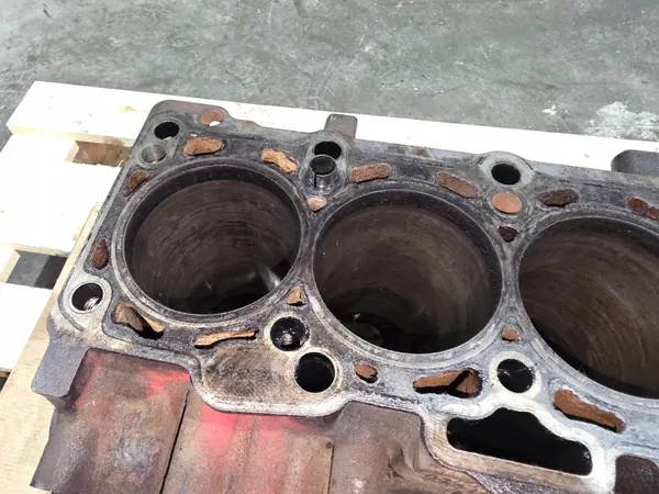 Bloc moteur OEM 03L021AB 1/26 pour 2.0 TDI image 9