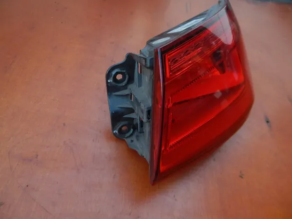 Luz trasera derecha AUDI A3 8V Sedan 12- OEM 8V5945096A image 10