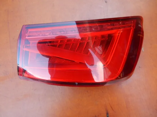 Luz trasera derecha AUDI A3 8V Sedan 12- OEM 8V5945096A image 2