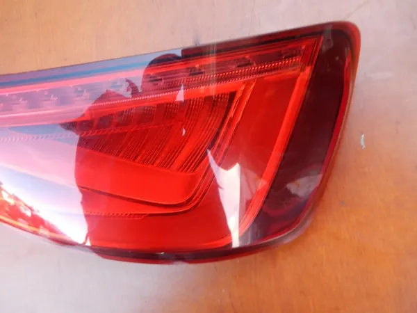 Luz trasera derecha AUDI A3 8V Sedan 12- OEM 8V5945096A image 3