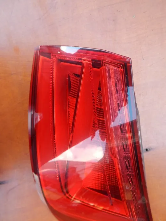 Luz trasera derecha AUDI A3 8V Sedan 12- OEM 8V5945096A image 4