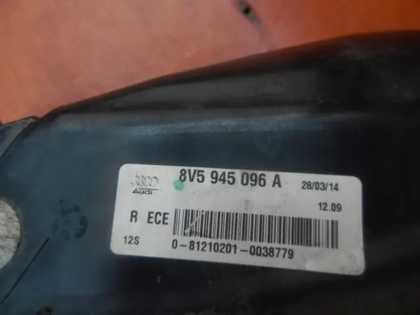 Luz trasera derecha AUDI A3 8V Sedan 12- OEM 8V5945096A image 8