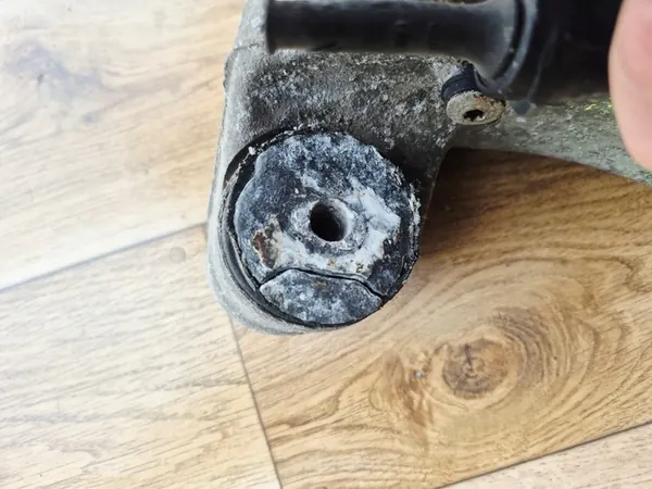 Bras de Contrôle Arrière Gauche AUDI A4 B6 image 4