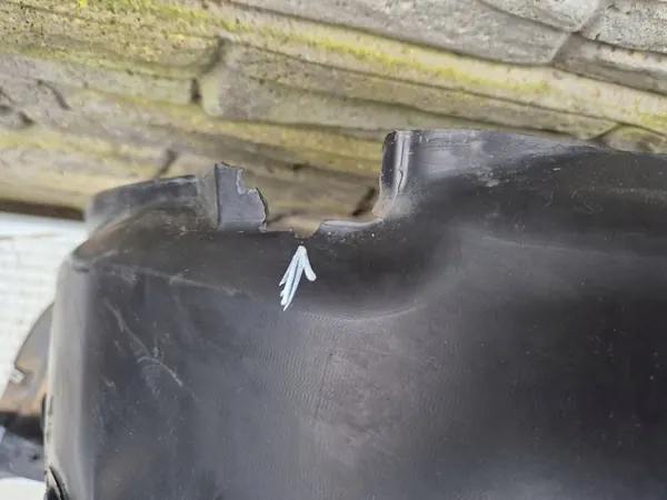 VW Touran III Etu Oikea Lokasuoja 5TA805912E image 4