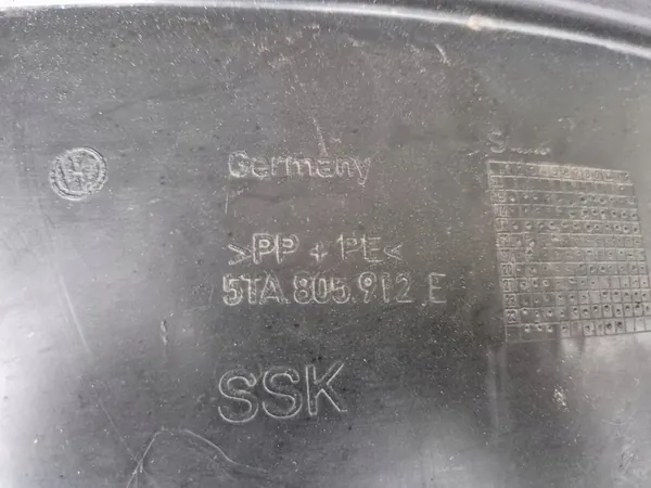 VW Touran III Etu Oikea Lokasuoja 5TA805912E image 8