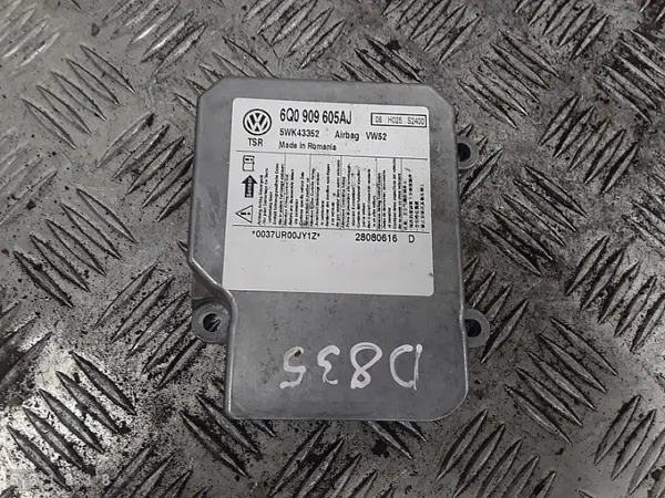 2009 VW Caddy Maxi ECU 6Q0909605AJ image 2