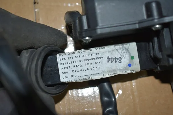 Moteur de lève-vitre droit Porsche Cayenne 1 image 2