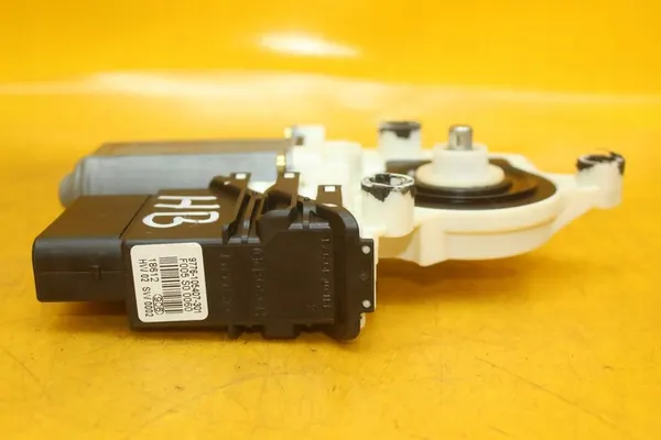 Oikean Takaluukun Moottori VW Golf IV image 8