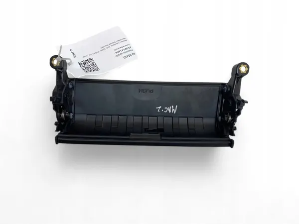 Porsche Macan Instrumentpanel Askfatspanel OEM UTO65423 image 5