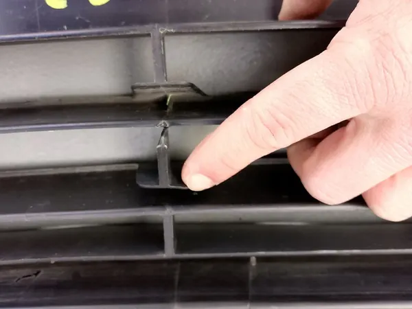 Griglia paraurti anteriore RENAULT CLIO IV 2016 622542412R image 8