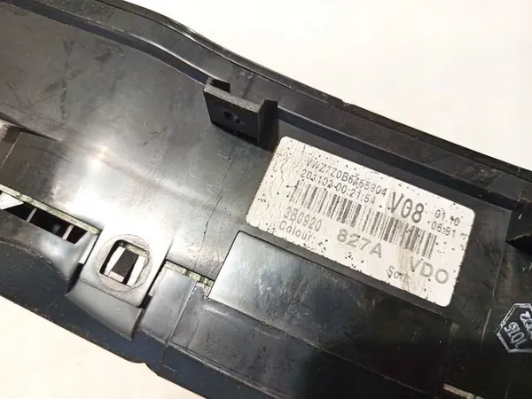 Volkswagen Passat Nopeusmittari Instrumenttipaneeli 2003 2.5L OEM image 3